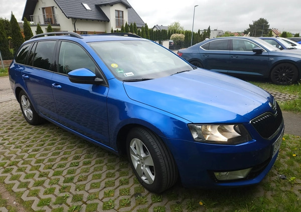 Skoda Octavia cena 36900 przebieg: 218500, rok produkcji 2016 z Piwniczna-Zdrój małe 137